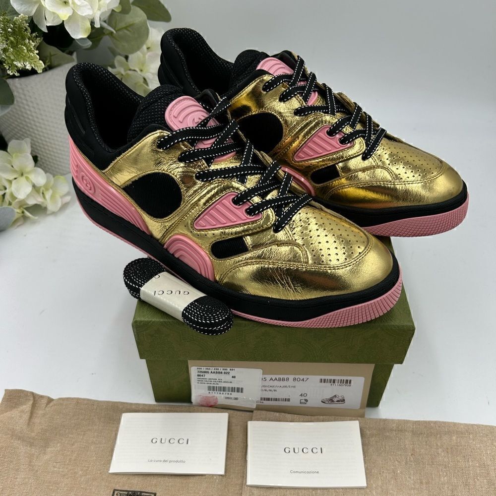 Women’s Gucci basket low top leather sneakers, size 40 made in Italy